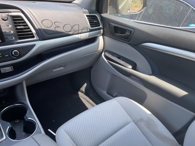 Used Toyota Highlander LE 2018 | Blasius of Danbury. Danbury, Connecticut Used Toyota Highlander LE 2018 | Blasius of Danbury. Danbury, Connecticut