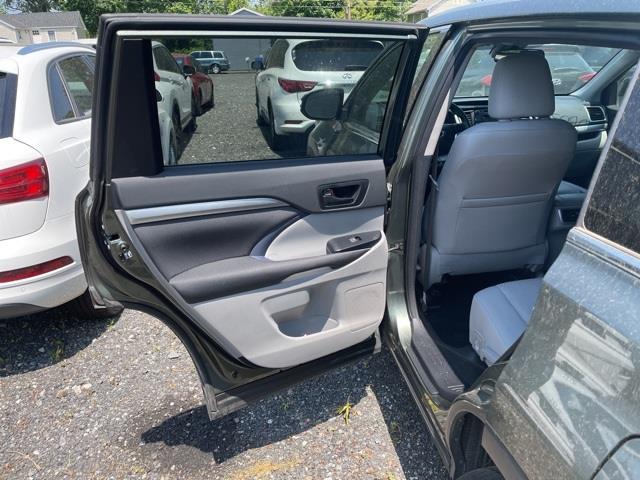 Used Toyota Highlander LE 2018 | Blasius of Danbury. Danbury, Connecticut Used Toyota Highlander LE 2018 | Blasius of Danbury. Danbury, Connecticut