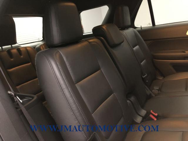 Used Ford Explorer 4WD 4dr XLT 2015 | J&M Automotive Sls&Svc LLC. Naugatuck, Connecticut Used Ford Explorer 4WD 4dr XLT 2015 | J&M Automotive Sls&Svc LLC. Naugatuck, Connecticut