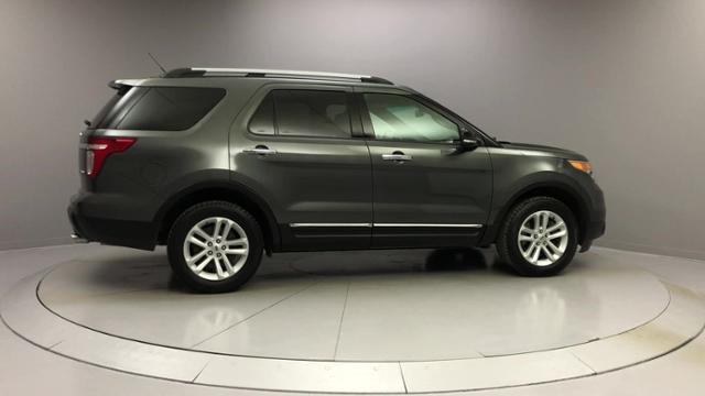 Used Ford Explorer 4WD 4dr XLT 2015 | J&M Automotive Sls&Svc LLC. Naugatuck, Connecticut Used Ford Explorer 4WD 4dr XLT 2015 | J&M Automotive Sls&Svc LLC. Naugatuck, Connecticut