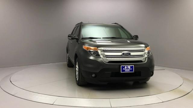 Used Ford Explorer 4WD 4dr XLT 2015 | J&M Automotive Sls&Svc LLC. Naugatuck, Connecticut Used Ford Explorer 4WD 4dr XLT 2015 | J&M Automotive Sls&Svc LLC. Naugatuck, Connecticut