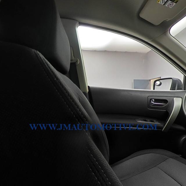 2013 Nissan Rogue AWD 4dr SV, available for sale in Naugatuck, Connecticut | J&M Automotive Sls&Svc LLC. Naugatuck, Connecticut 2013 Nissan Rogue AWD 4dr SV, available for sale in Naugatuck, Connecticut | J&M Automotive Sls&Svc LLC. Naugatuck, Connecticut