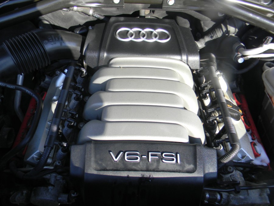 Used Audi Q5 quattro 4dr 3.2L Premium Plus 2012 | M&M Vehicles Inc dba Central Motors. Southborough, Massachusetts Used Audi Q5 quattro 4dr 3.2L Premium Plus 2012 | M&M Vehicles Inc dba Central Motors. Southborough, Massachusetts