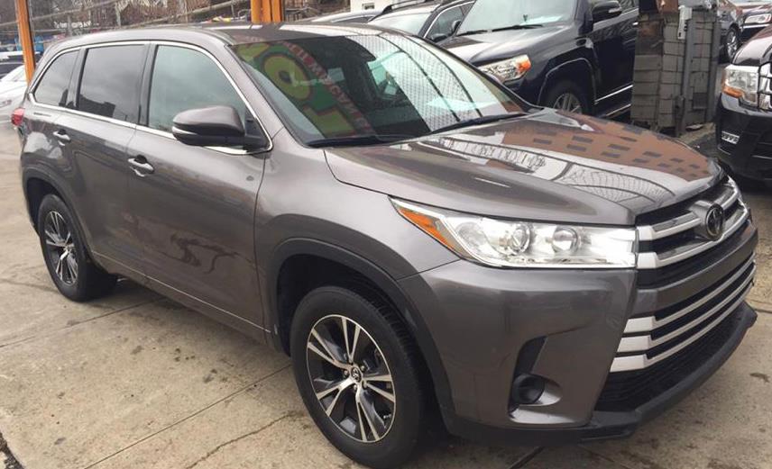 2018 Toyota Highlander LE V6 FWD (Natl), available for sale in Jamaica, NY