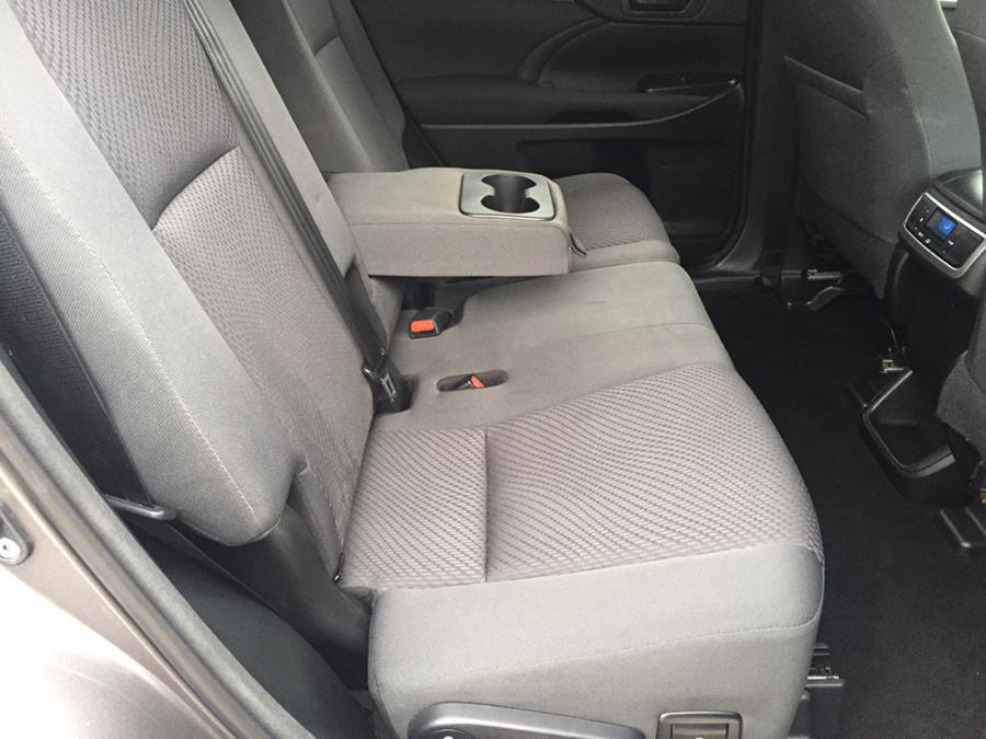 Used Toyota Highlander LE V6 FWD (Natl) 2018 | First World Auto. Jamaica, New York Used Toyota Highlander LE V6 FWD (Natl) 2018 | First World Auto. Jamaica, New York