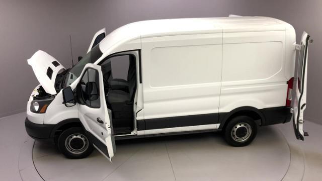 Used Ford Transit T-250 130 Med Rf 9000 GVWR Sliding 2015 | J&M Automotive Sls&Svc LLC. Naugatuck, Connecticut Used Ford Transit T-250 130 Med Rf 9000 GVWR Sliding 2015 | J&M Automotive Sls&Svc LLC. Naugatuck, Connecticut