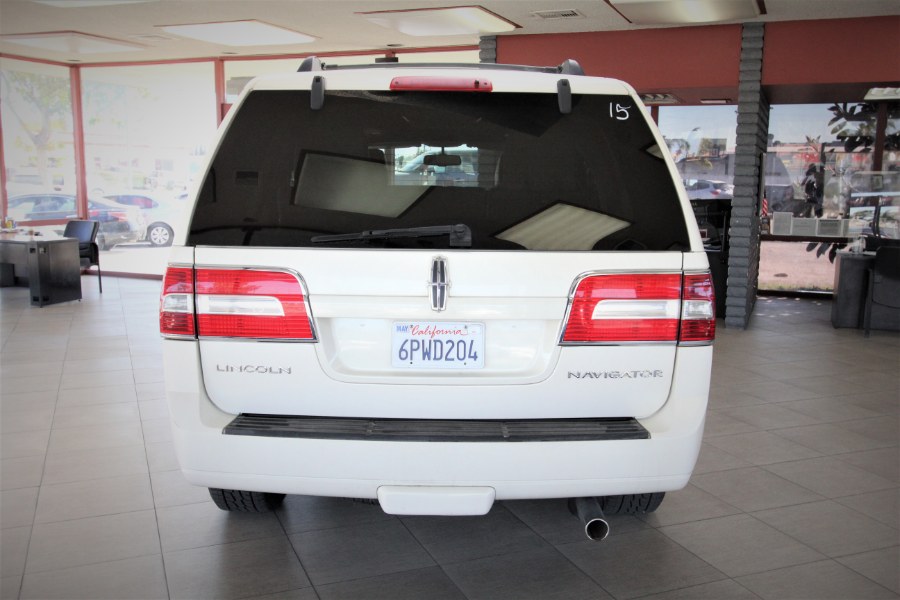 2007 Lincoln Navigator 2WD 4dr, available for sale in Garden Grove, California | 1 Stop Auto Mart Inc.. Garden Grove, California 2007 Lincoln Navigator 2WD 4dr, available for sale in Garden Grove, California | 1 Stop Auto Mart Inc.. Garden Grove, California