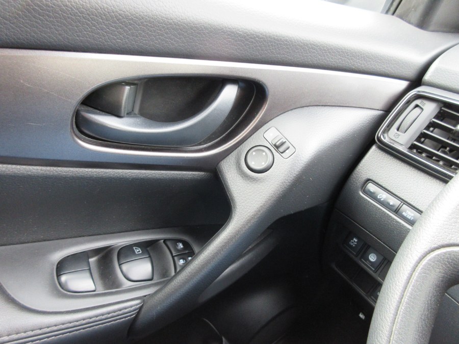 2020 Nissan Rogue Sport FWD S, available for sale in Linden, New Jersey | Route 27 Auto Mall. Linden, New Jersey 2020 Nissan Rogue Sport FWD S, available for sale in Linden, New Jersey | Route 27 Auto Mall. Linden, New Jersey