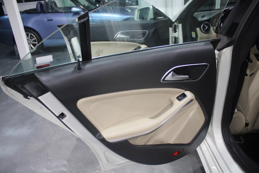 Used Mercedes-Benz CLA-Class 4dr Sdn CLA 250 FWD AMG Package 2014 | Auto Gallery. Lodi, New Jersey Used Mercedes-Benz CLA-Class 4dr Sdn CLA 250 FWD AMG Package 2014 | Auto Gallery. Lodi, New Jersey