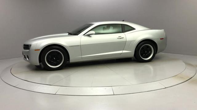 2013 Chevrolet Camaro 2dr Cpe LS w/2LS, available for sale in Naugatuck, Connecticut | J&M Automotive Sls&Svc LLC. Naugatuck, Connecticut 2013 Chevrolet Camaro 2dr Cpe LS w/2LS, available for sale in Naugatuck, Connecticut | J&M Automotive Sls&Svc LLC. Naugatuck, Connecticut