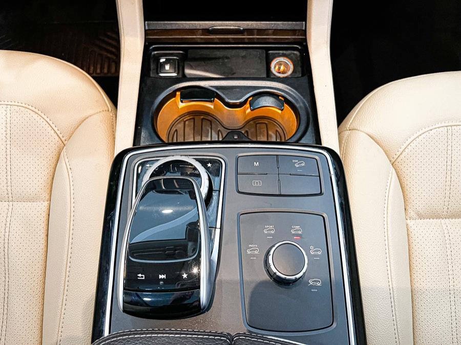 2019 Mercedes-Benz GLE GLE 400 4MATIC SUV, available for sale in Franklin Square, New York | Luxury Motor Club. Franklin Square, New York 2019 Mercedes-Benz GLE GLE 400 4MATIC SUV, available for sale in Franklin Square, New York | Luxury Motor Club. Franklin Square, New York