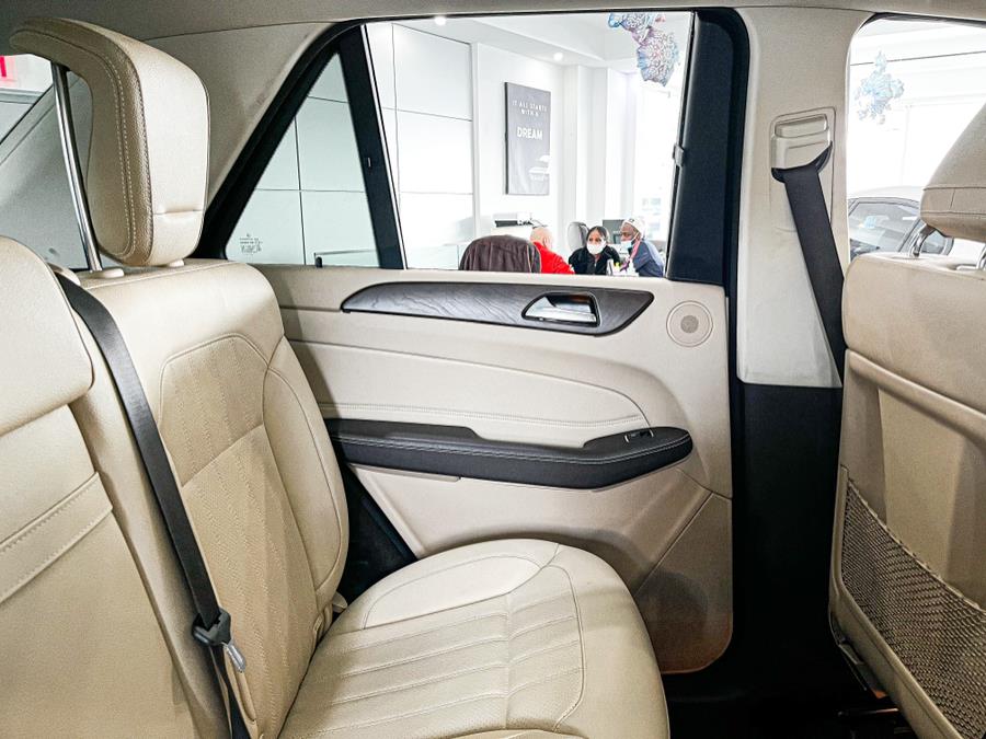 2019 Mercedes-Benz GLE GLE 400 4MATIC SUV, available for sale in Franklin Square, New York | Luxury Motor Club. Franklin Square, New York 2019 Mercedes-Benz GLE GLE 400 4MATIC SUV, available for sale in Franklin Square, New York | Luxury Motor Club. Franklin Square, New York