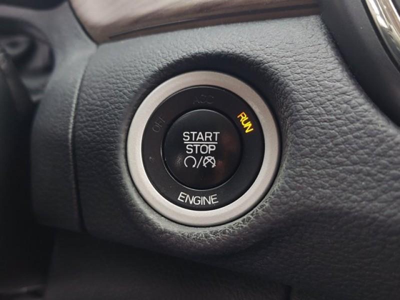 Used Chrysler 200 C w/Nav & RearCam 2015 | Car Revolution. Maple Shade, New Jersey Used Chrysler 200 C w/Nav & RearCam 2015 | Car Revolution. Maple Shade, New Jersey