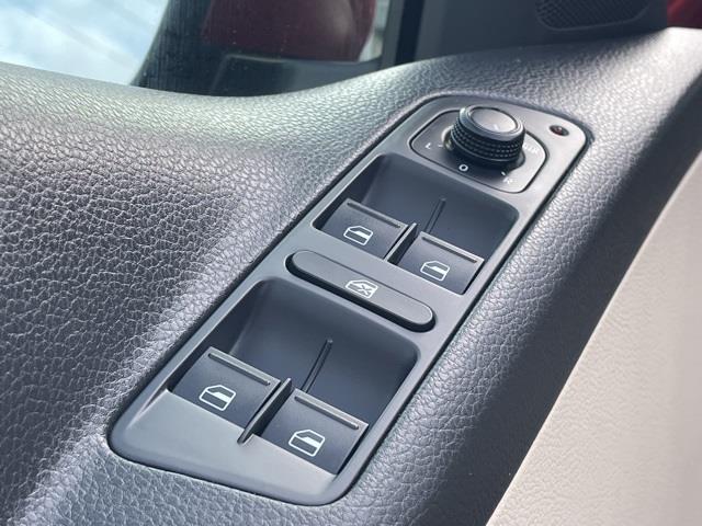 Used Volkswagen Tiguan SE 2016 | Blasius Federal Road. Brookfield, Connecticut Used Volkswagen Tiguan SE 2016 | Blasius Federal Road. Brookfield, Connecticut