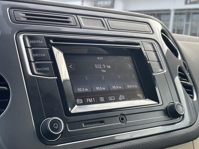 Used Volkswagen Tiguan SE 2016 | Blasius Federal Road. Brookfield, Connecticut Used Volkswagen Tiguan SE 2016 | Blasius Federal Road. Brookfield, Connecticut
