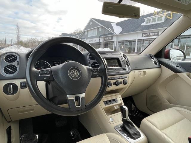Used Volkswagen Tiguan SE 2016 | Blasius Federal Road. Brookfield, Connecticut Used Volkswagen Tiguan SE 2016 | Blasius Federal Road. Brookfield, Connecticut