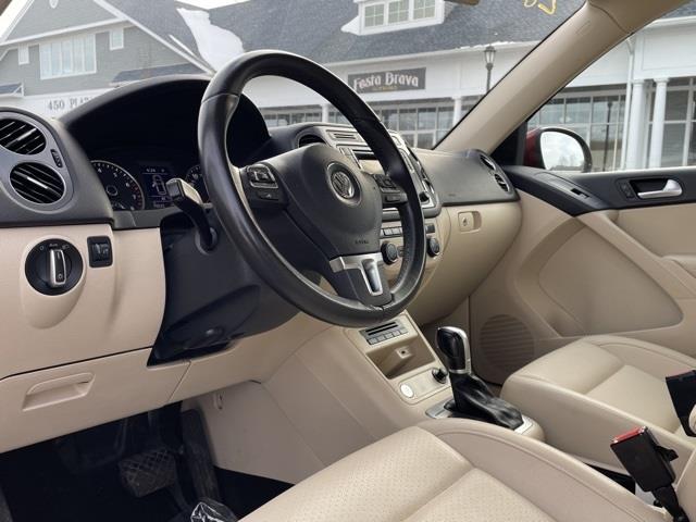 Used Volkswagen Tiguan SE 2016 | Blasius Federal Road. Brookfield, Connecticut Used Volkswagen Tiguan SE 2016 | Blasius Federal Road. Brookfield, Connecticut