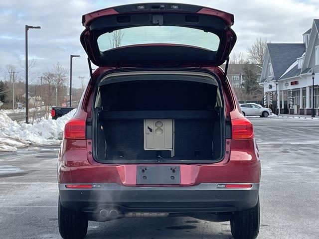 Used Volkswagen Tiguan SE 2016 | Blasius Federal Road. Brookfield, Connecticut Used Volkswagen Tiguan SE 2016 | Blasius Federal Road. Brookfield, Connecticut