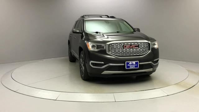 Used GMC Acadia AWD 4dr Denali 2017 | J&M Automotive Sls&Svc LLC. Naugatuck, Connecticut Used GMC Acadia AWD 4dr Denali 2017 | J&M Automotive Sls&Svc LLC. Naugatuck, Connecticut
