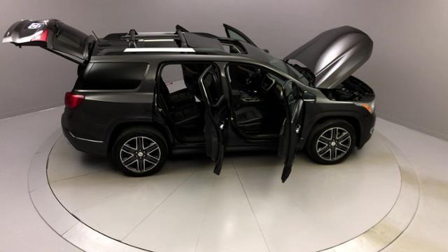 Used GMC Acadia AWD 4dr Denali 2017 | J&M Automotive Sls&Svc LLC. Naugatuck, Connecticut Used GMC Acadia AWD 4dr Denali 2017 | J&M Automotive Sls&Svc LLC. Naugatuck, Connecticut