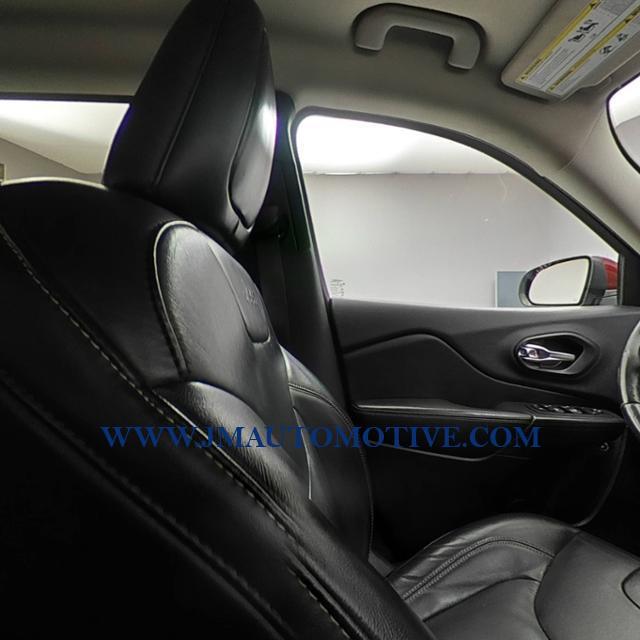 2016 Jeep Cherokee 4WD 4dr Limited, available for sale in Naugatuck, Connecticut | J&M Automotive Sls&Svc LLC. Naugatuck, Connecticut 2016 Jeep Cherokee 4WD 4dr Limited, available for sale in Naugatuck, Connecticut | J&M Automotive Sls&Svc LLC. Naugatuck, Connecticut