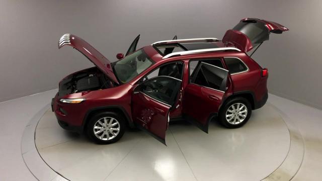 2016 Jeep Cherokee 4WD 4dr Limited, available for sale in Naugatuck, Connecticut | J&M Automotive Sls&Svc LLC. Naugatuck, Connecticut 2016 Jeep Cherokee 4WD 4dr Limited, available for sale in Naugatuck, Connecticut | J&M Automotive Sls&Svc LLC. Naugatuck, Connecticut