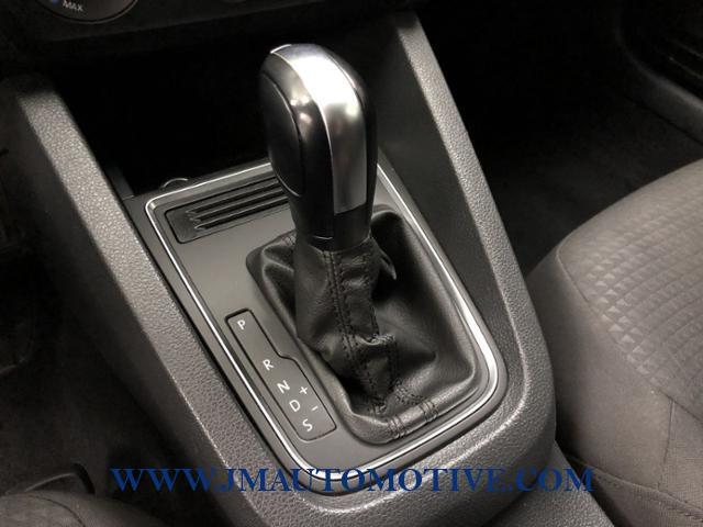 2016 Volkswagen Jetta 4dr Auto 1.4T S, available for sale in Naugatuck, Connecticut | J&M Automotive Sls&Svc LLC. Naugatuck, Connecticut 2016 Volkswagen Jetta 4dr Auto 1.4T S, available for sale in Naugatuck, Connecticut | J&M Automotive Sls&Svc LLC. Naugatuck, Connecticut