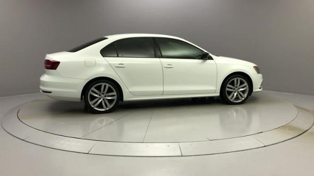 2016 Volkswagen Jetta 4dr Auto 1.4T S, available for sale in Naugatuck, Connecticut | J&M Automotive Sls&Svc LLC. Naugatuck, Connecticut 2016 Volkswagen Jetta 4dr Auto 1.4T S, available for sale in Naugatuck, Connecticut | J&M Automotive Sls&Svc LLC. Naugatuck, Connecticut