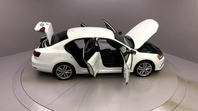 2016 Volkswagen Jetta 4dr Auto 1.4T S, available for sale in Naugatuck, Connecticut | J&M Automotive Sls&Svc LLC. Naugatuck, Connecticut 2016 Volkswagen Jetta 4dr Auto 1.4T S, available for sale in Naugatuck, Connecticut | J&M Automotive Sls&Svc LLC. Naugatuck, Connecticut