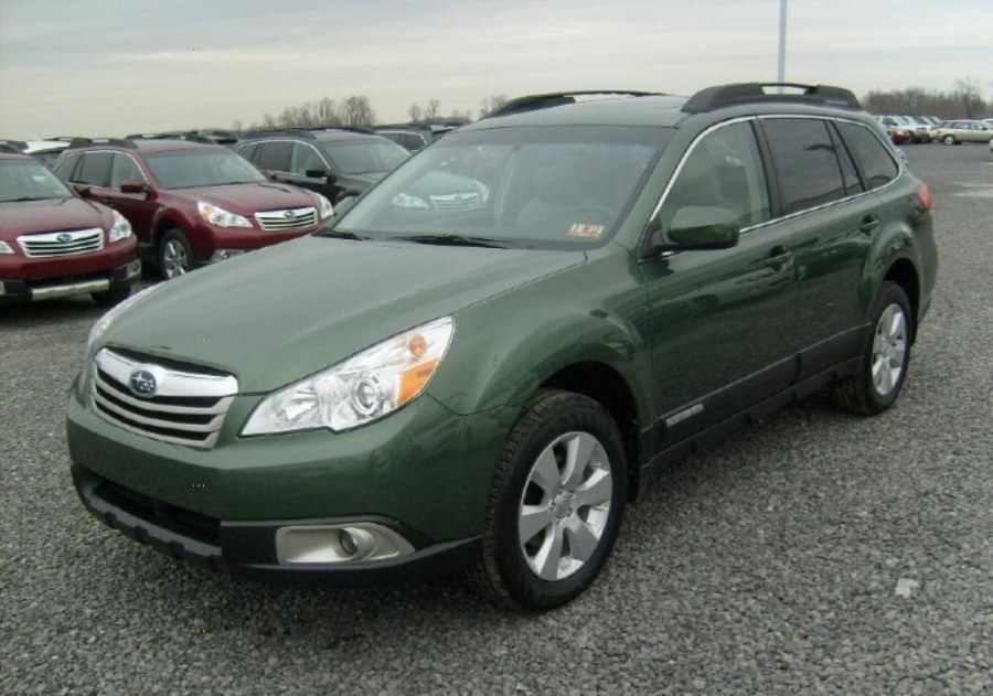 2012 Subaru Outback 4dr Wgn H6 Auto 3.6R Limited, available for sale in Naugatuck, Connecticut | Riverside Motorcars, LLC. Naugatuck, Connecticut