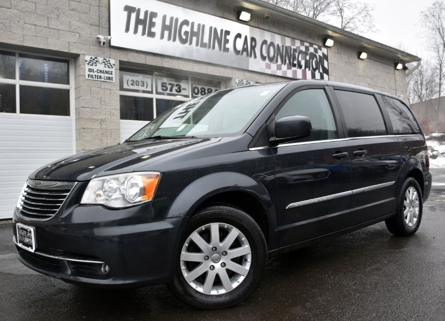 2014 Chrysler Town & Country 4dr Wgn Touring, available for sale in Waterbury, Connecticut | Highline Car Connection. Waterbury, Connecticut