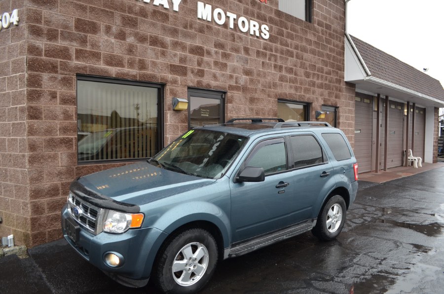 2011 Ford Escape 4WD 4dr XLT, available for sale in Bridgeport, Connecticut | Airway Motors. Bridgeport, Connecticut