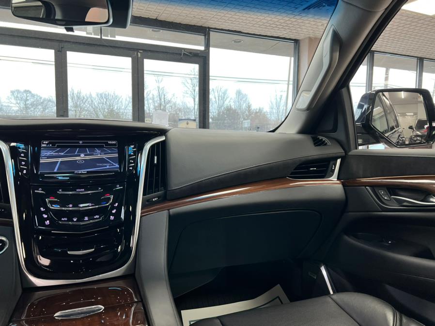 2020 Cadillac Escalade 4WD 4dr Luxury, available for sale in Massapequa Park, New York | Power Motors East. Massapequa Park, New York 2020 Cadillac Escalade 4WD 4dr Luxury, available for sale in Massapequa Park, New York | Power Motors East. Massapequa Park, New York