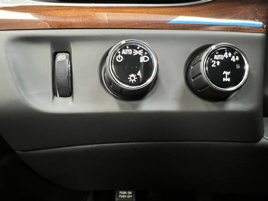 2020 Cadillac Escalade 4WD 4dr Luxury, available for sale in Massapequa Park, New York | Power Motors East. Massapequa Park, New York 2020 Cadillac Escalade 4WD 4dr Luxury, available for sale in Massapequa Park, New York | Power Motors East. Massapequa Park, New York
