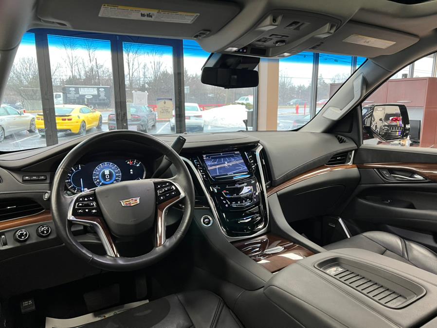 2020 Cadillac Escalade 4WD 4dr Luxury, available for sale in Massapequa Park, New York | Power Motors East. Massapequa Park, New York 2020 Cadillac Escalade 4WD 4dr Luxury, available for sale in Massapequa Park, New York | Power Motors East. Massapequa Park, New York