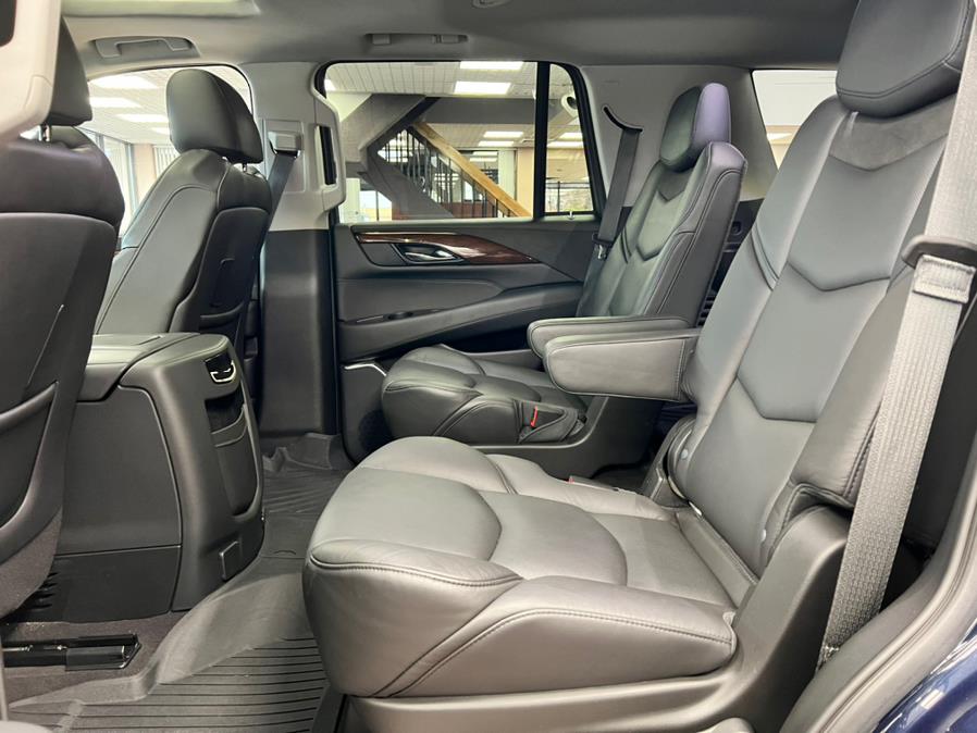2020 Cadillac Escalade 4WD 4dr Luxury, available for sale in Massapequa Park, New York | Power Motors East. Massapequa Park, New York 2020 Cadillac Escalade 4WD 4dr Luxury, available for sale in Massapequa Park, New York | Power Motors East. Massapequa Park, New York