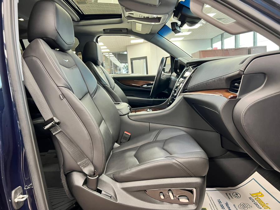 2020 Cadillac Escalade 4WD 4dr Luxury, available for sale in Massapequa Park, New York | Power Motors East. Massapequa Park, New York 2020 Cadillac Escalade 4WD 4dr Luxury, available for sale in Massapequa Park, New York | Power Motors East. Massapequa Park, New York