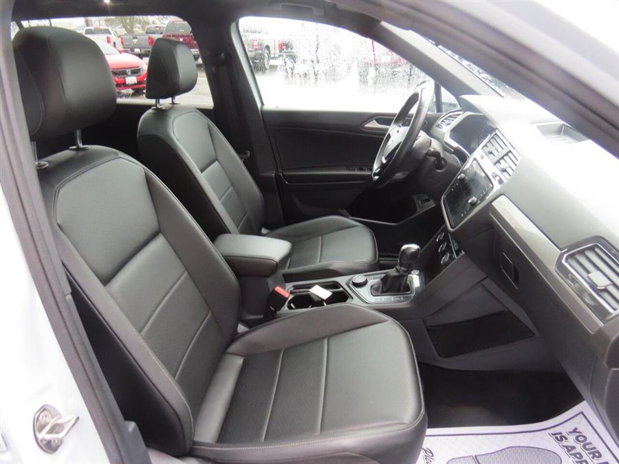 Used Volkswagen Tiguan 2.0T SEL R Line 4Motion AWD 4dr SUV 2019 | Lake City Exports Inc. Auburn, Maine Used Volkswagen Tiguan 2.0T SEL R Line 4Motion AWD 4dr SUV 2019 | Lake City Exports Inc. Auburn, Maine
