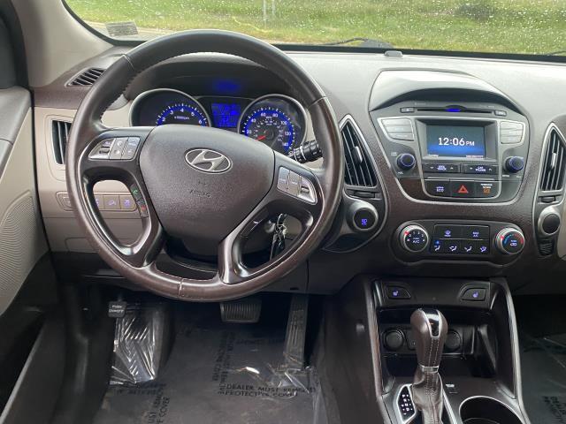 Used Hyundai Tucson AWD 4dr SE 2015 | Long Island Car Loan. Babylon, New York
