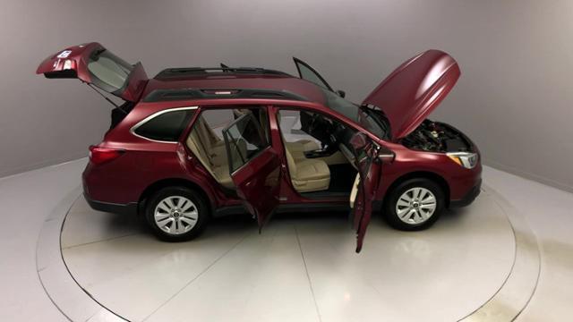 Used Subaru Outback 2.5i 2017 | J&M Automotive Sls&Svc LLC. Naugatuck, Connecticut Used Subaru Outback 2.5i 2017 | J&M Automotive Sls&Svc LLC. Naugatuck, Connecticut
