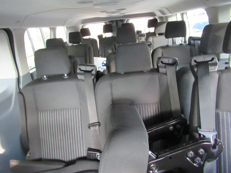 Used Ford Transit Passenger Wagon T-350 148" Low Roof XLT Sliding RH Dr 2018 | Pepmore Auto Sales Inc.. Woodside, New York Used Ford Transit Passenger Wagon T-350 148" Low Roof XLT Sliding RH Dr 2018 | Pepmore Auto Sales Inc.. Woodside, New York