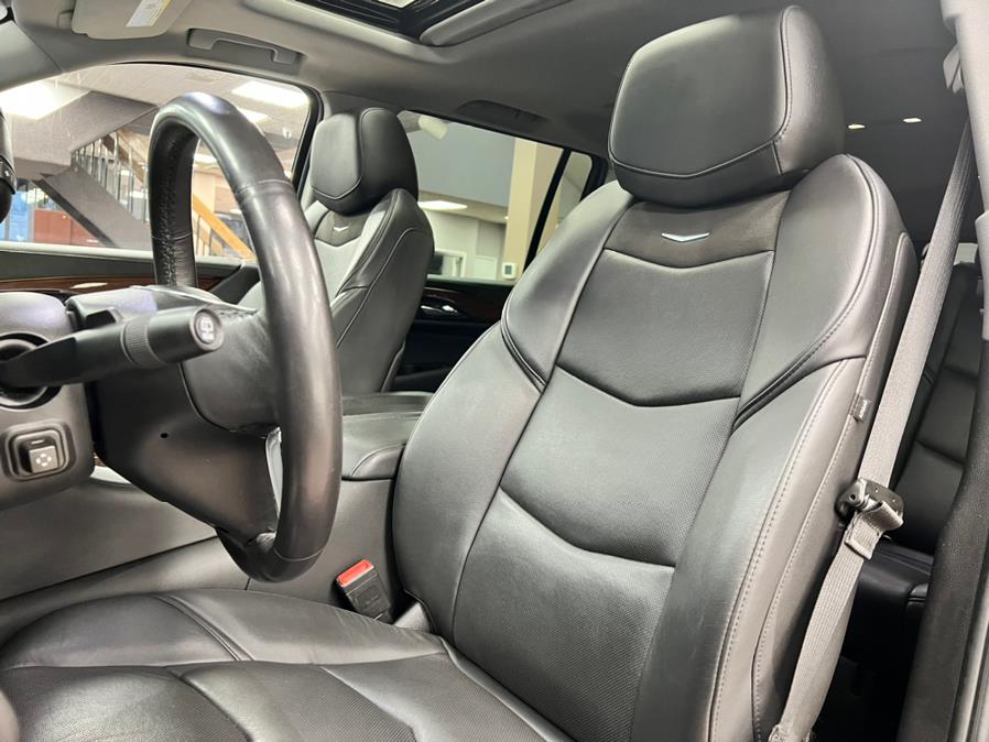 2020 Cadillac Escalade ESV 4WD 4dr Luxury, available for sale in Massapequa Park, New York | Power Motors East. Massapequa Park, New York 2020 Cadillac Escalade ESV 4WD 4dr Luxury, available for sale in Massapequa Park, New York | Power Motors East. Massapequa Park, New York