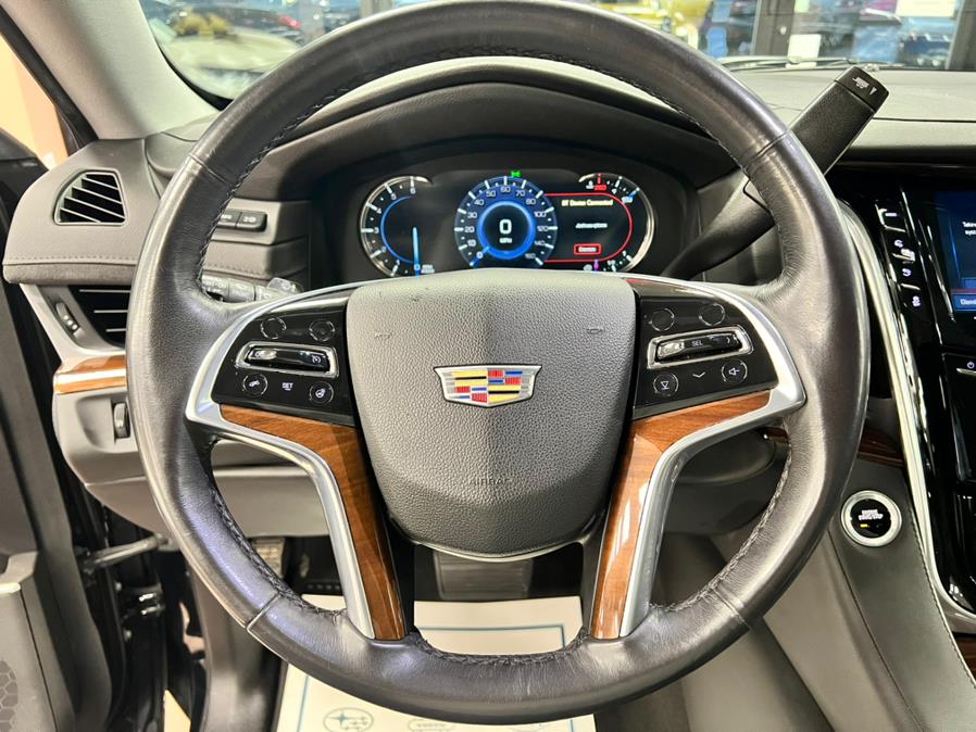 2020 Cadillac Escalade ESV 4WD 4dr Luxury, available for sale in Massapequa Park, New York | Power Motors East. Massapequa Park, New York 2020 Cadillac Escalade ESV 4WD 4dr Luxury, available for sale in Massapequa Park, New York | Power Motors East. Massapequa Park, New York