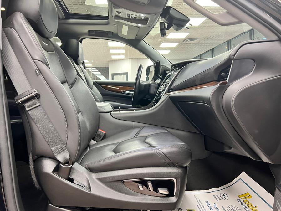 2020 Cadillac Escalade ESV 4WD 4dr Luxury, available for sale in Massapequa Park, New York | Power Motors East. Massapequa Park, New York 2020 Cadillac Escalade ESV 4WD 4dr Luxury, available for sale in Massapequa Park, New York | Power Motors East. Massapequa Park, New York