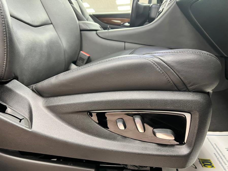 2020 Cadillac Escalade ESV 4WD 4dr Luxury, available for sale in Massapequa Park, New York | Power Motors East. Massapequa Park, New York 2020 Cadillac Escalade ESV 4WD 4dr Luxury, available for sale in Massapequa Park, New York | Power Motors East. Massapequa Park, New York