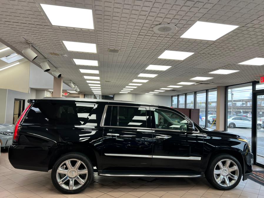 2020 Cadillac Escalade ESV 4WD 4dr Luxury, available for sale in Massapequa Park, New York | Power Motors East. Massapequa Park, New York 2020 Cadillac Escalade ESV 4WD 4dr Luxury, available for sale in Massapequa Park, New York | Power Motors East. Massapequa Park, New York