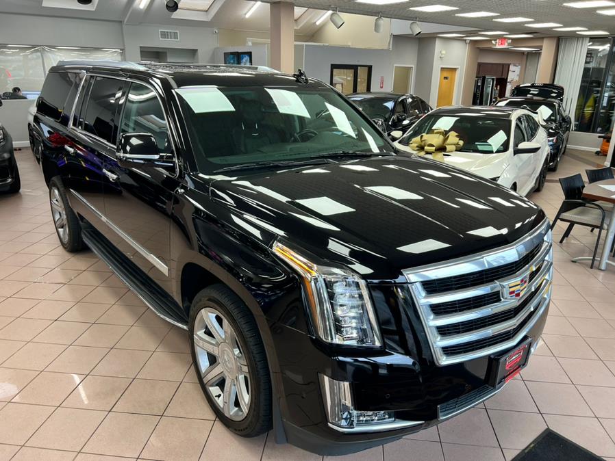 2020 Cadillac Escalade ESV 4WD 4dr Luxury, available for sale in Massapequa Park, New York | Power Motors East. Massapequa Park, New York 2020 Cadillac Escalade ESV 4WD 4dr Luxury, available for sale in Massapequa Park, New York | Power Motors East. Massapequa Park, New York