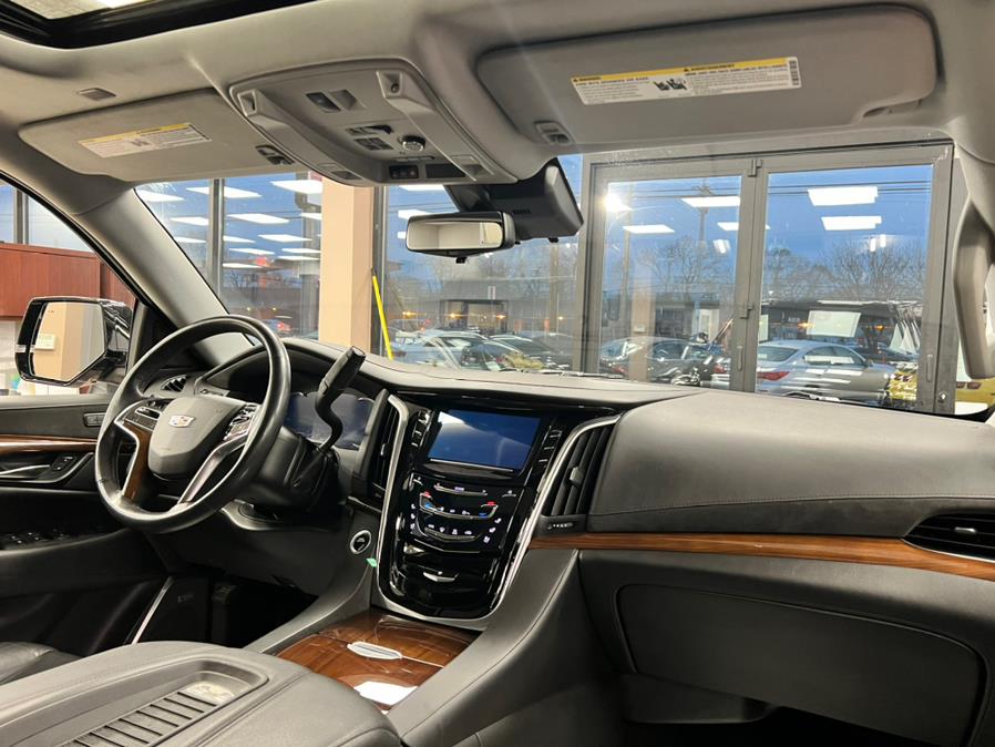 2020 Cadillac Escalade ESV 4WD 4dr Luxury, available for sale in Massapequa Park, New York | Power Motors East. Massapequa Park, New York 2020 Cadillac Escalade ESV 4WD 4dr Luxury, available for sale in Massapequa Park, New York | Power Motors East. Massapequa Park, New York