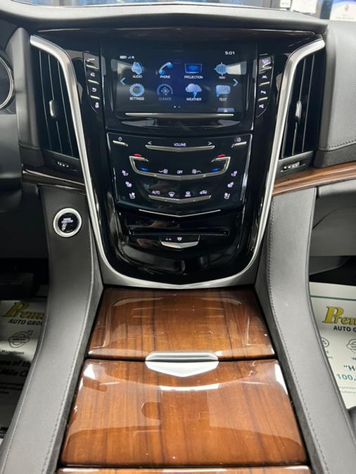 2020 Cadillac Escalade ESV 4WD 4dr Luxury, available for sale in Massapequa Park, New York | Power Motors East. Massapequa Park, New York 2020 Cadillac Escalade ESV 4WD 4dr Luxury, available for sale in Massapequa Park, New York | Power Motors East. Massapequa Park, New York