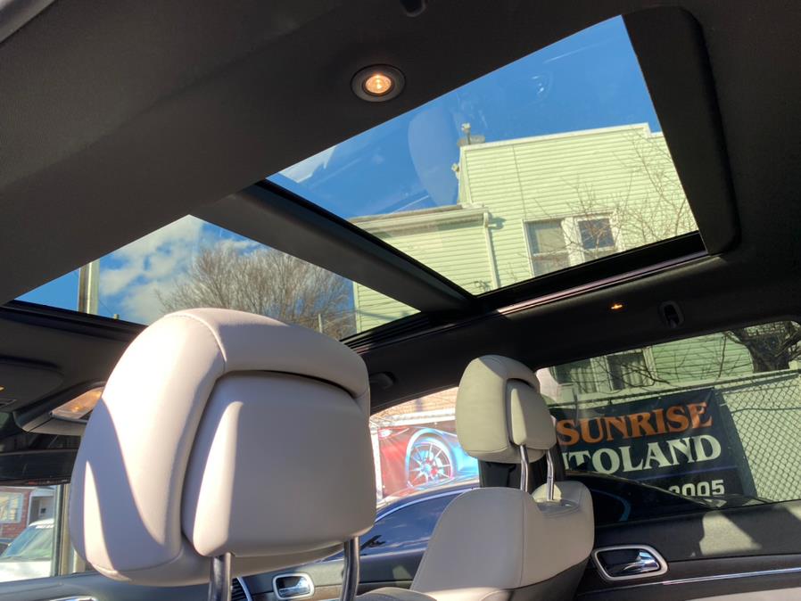 2018 Jeep Grand Cherokee Sterling 4x2, available for sale in Jamaica, New York | Sunrise Autoland. Jamaica, New York 2018 Jeep Grand Cherokee Sterling 4x2, available for sale in Jamaica, New York | Sunrise Autoland. Jamaica, New York